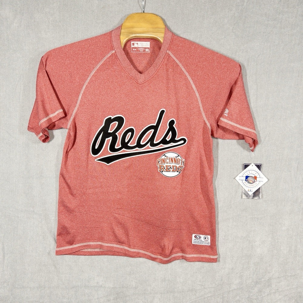 NWT True Fan Cincinnati Reds V‎ Neck T Shirt Medium MLB baseball